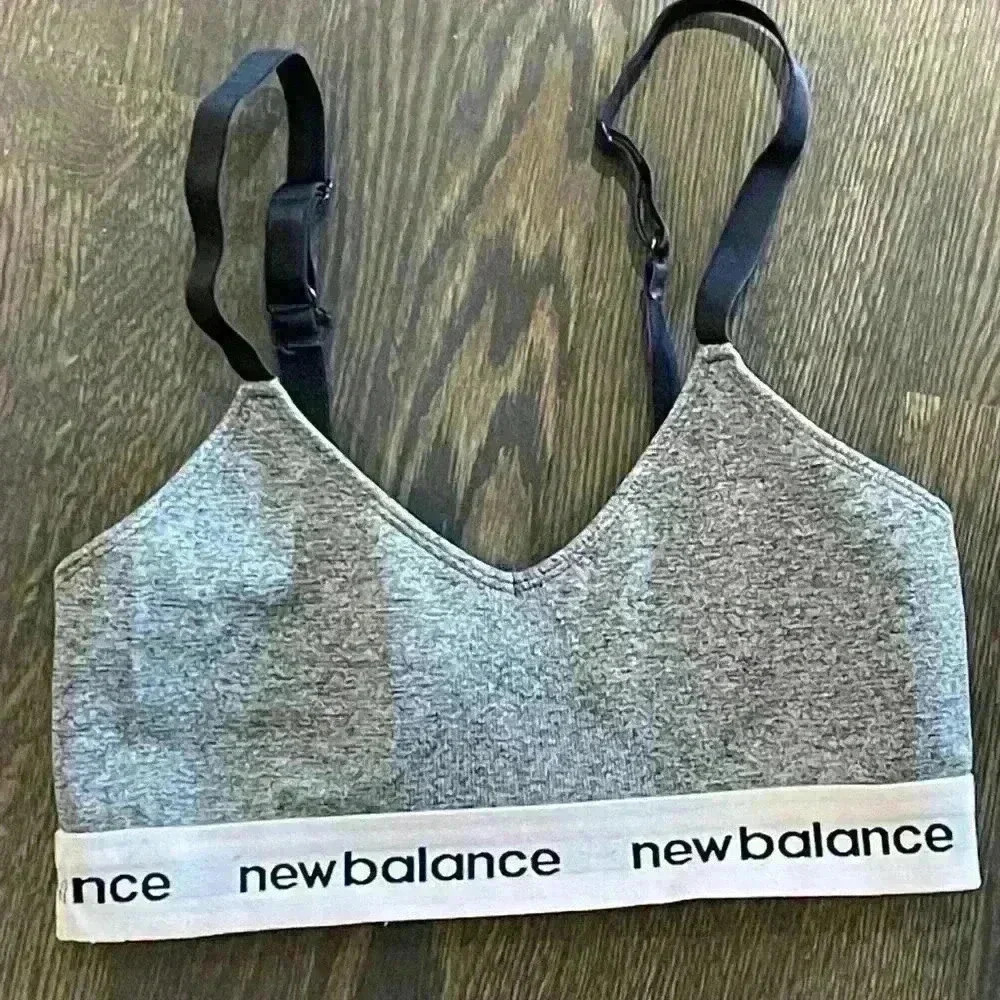 5 for 30$ NEW BALANCE sports bra size M